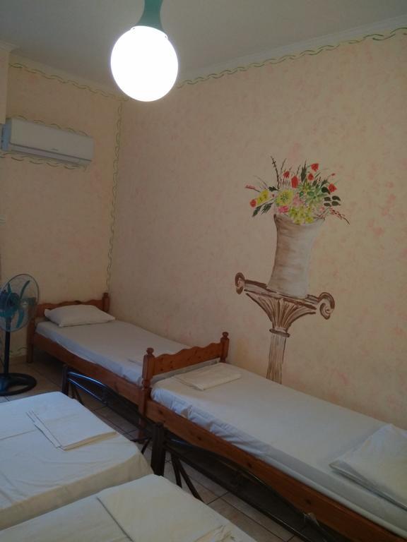 Athens House Hostel Bagian luar foto