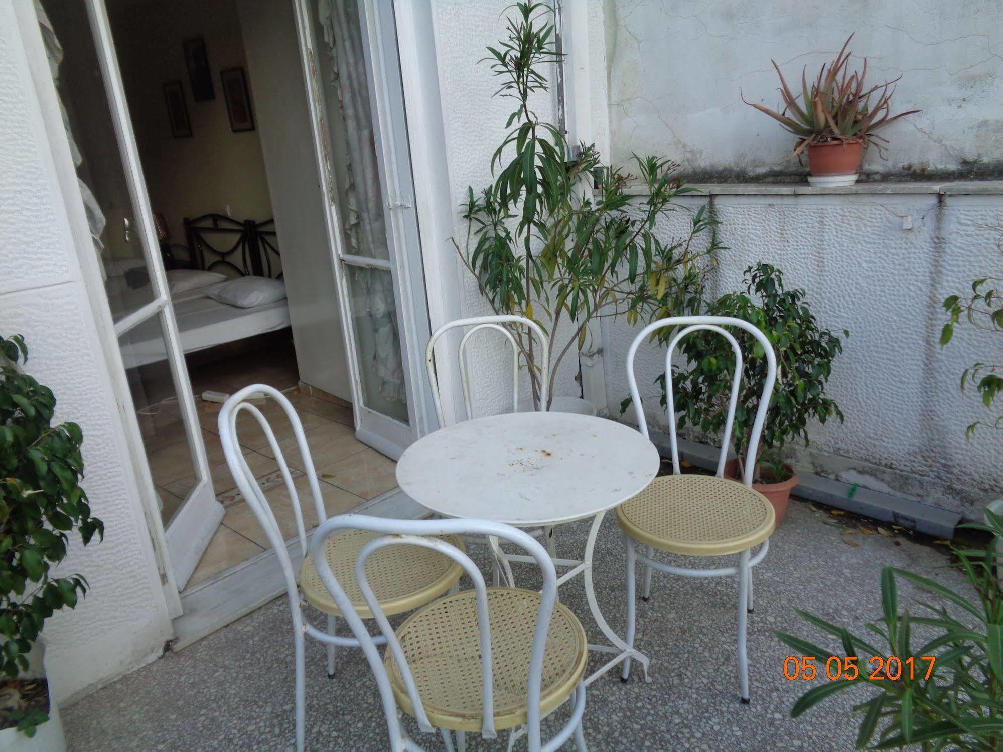 Athens House Hostel Bagian luar foto