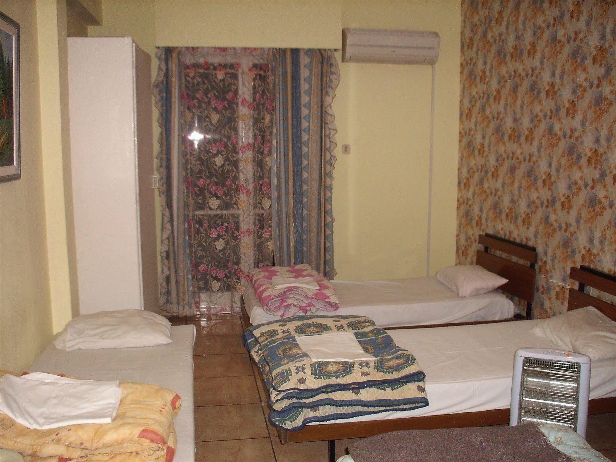 Athens House Hostel Bagian luar foto