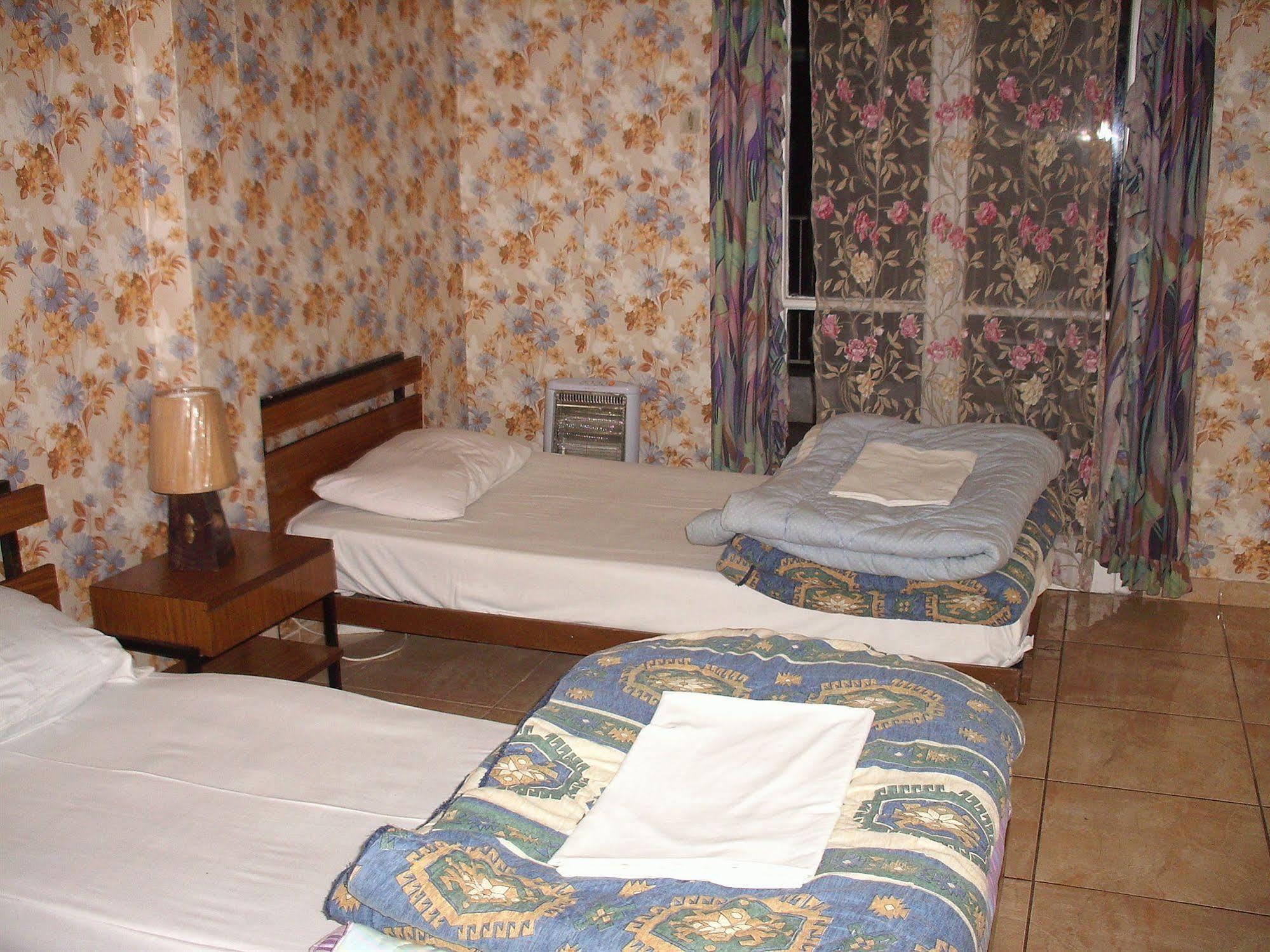 Athens House Hostel Bagian luar foto